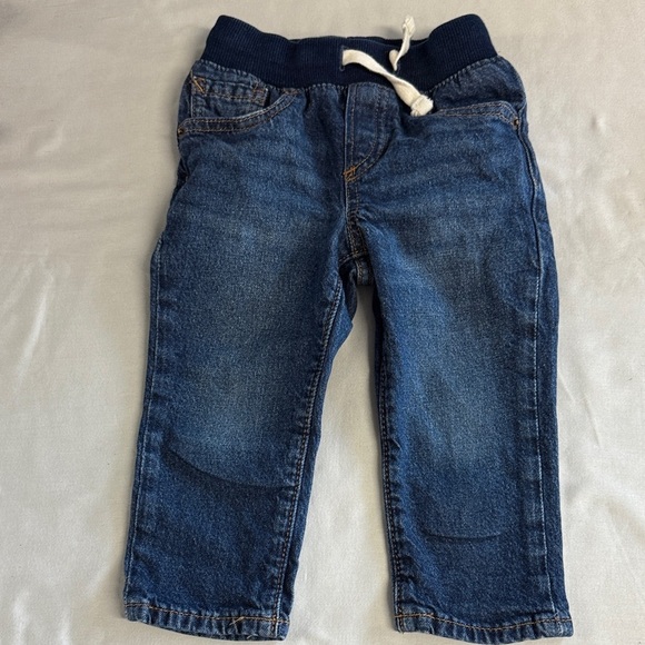 GAP - LIKE NEW Red and White Striped Bodysuit/onesie with Blue Jeans Set - Picture 5 of 7